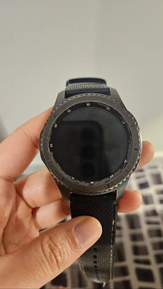 Samsung watch gear s3 fe83 preloved jam tangan digital bekas