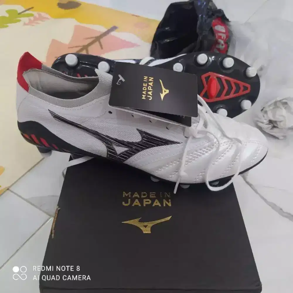 Sepatu bola Mizuno morella Neo Beta