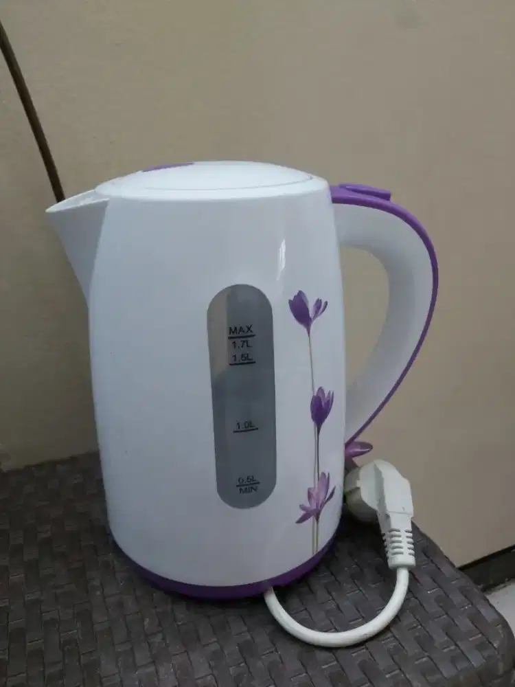 Jual murah teko listrik spt foto masih bagus & normal, 20 ribu nett