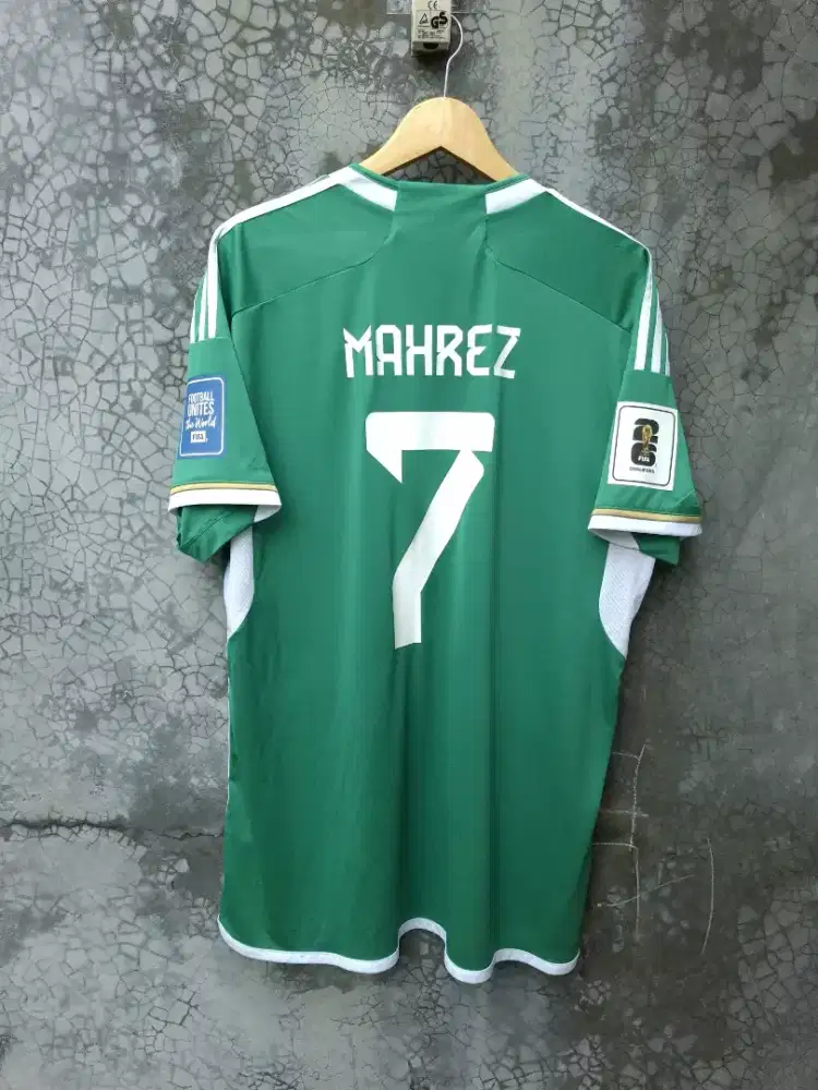 Jersey baju bola kaos original algeria aljazair mahrez XL 2022