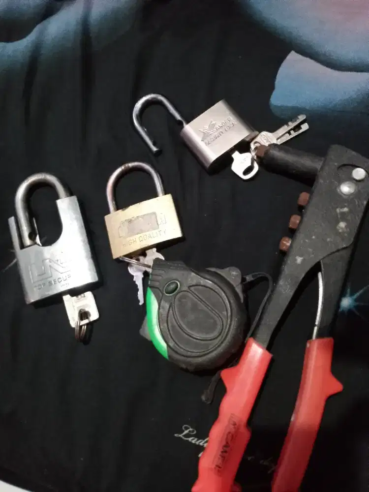 Dijual gembok 2 baru bisa dikirim2