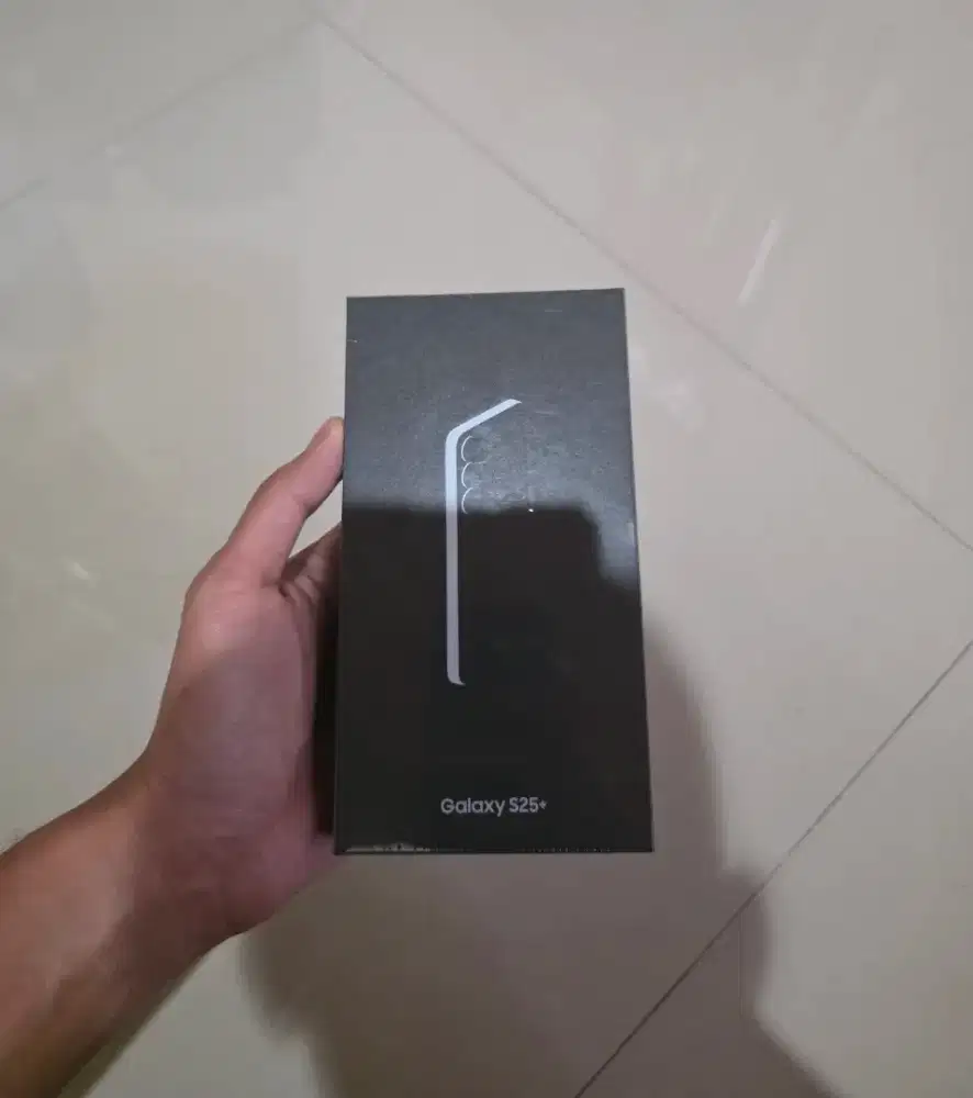 SAMSUNG S25+ (12/512GB)