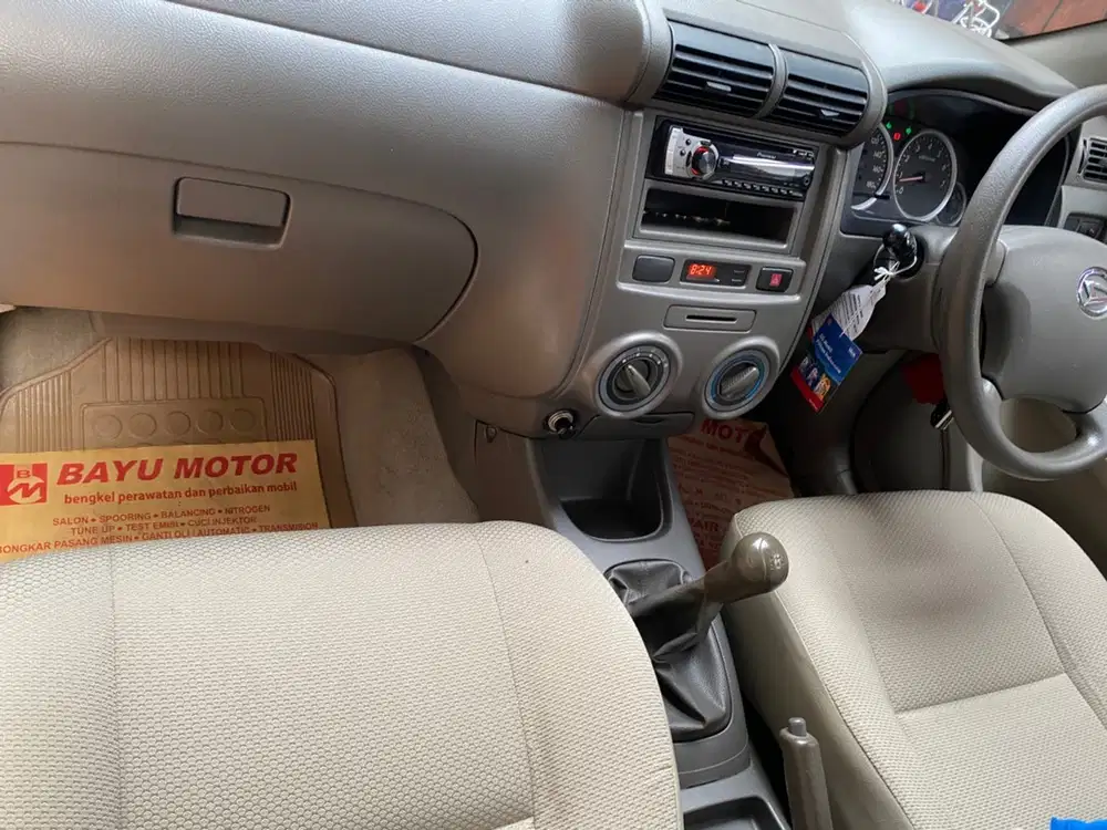 Daihatsu Xenia 2010 Bensin