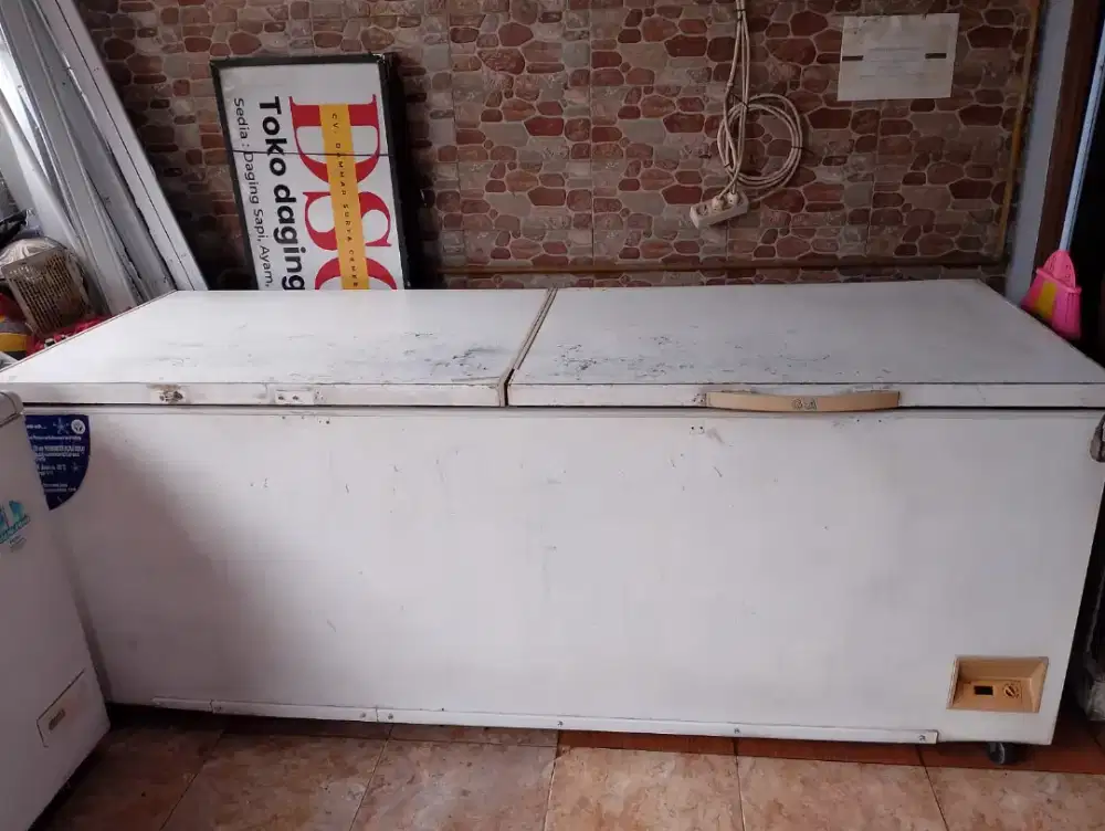 FREEZER BOX UKURAN 1,200ML