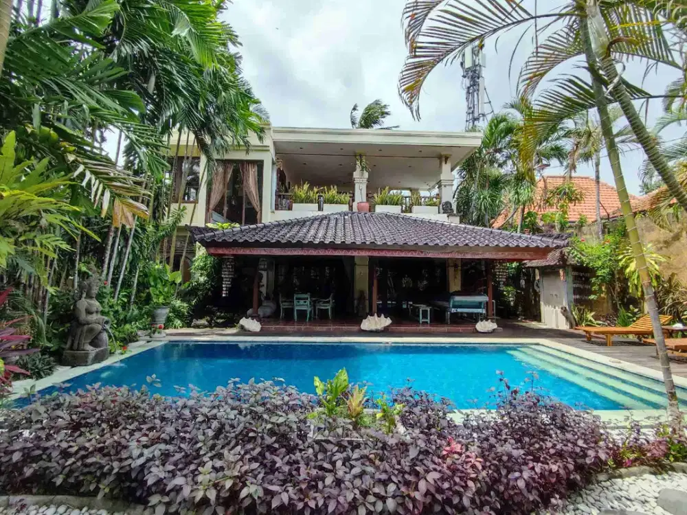 Villa tropis luas premium location seminyak Bali