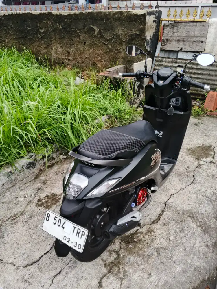 genio 2024 hitam doff