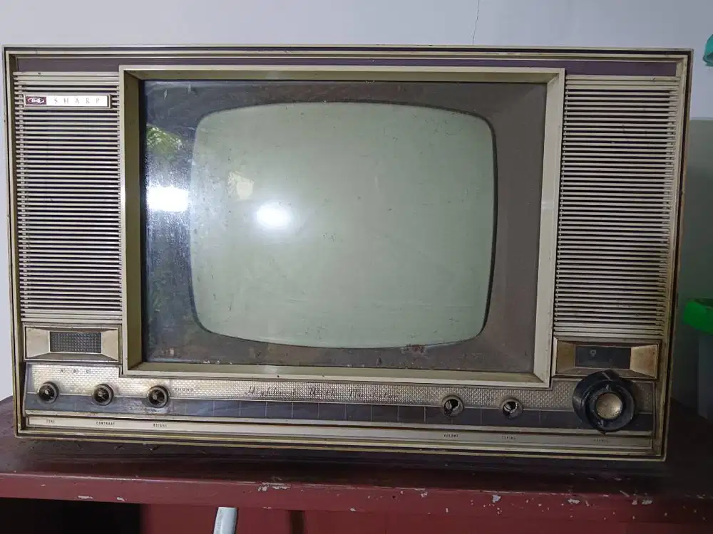 Televisi Jadul Merk Sharp, Model Tabung perkiraan buatan tahun 60-70