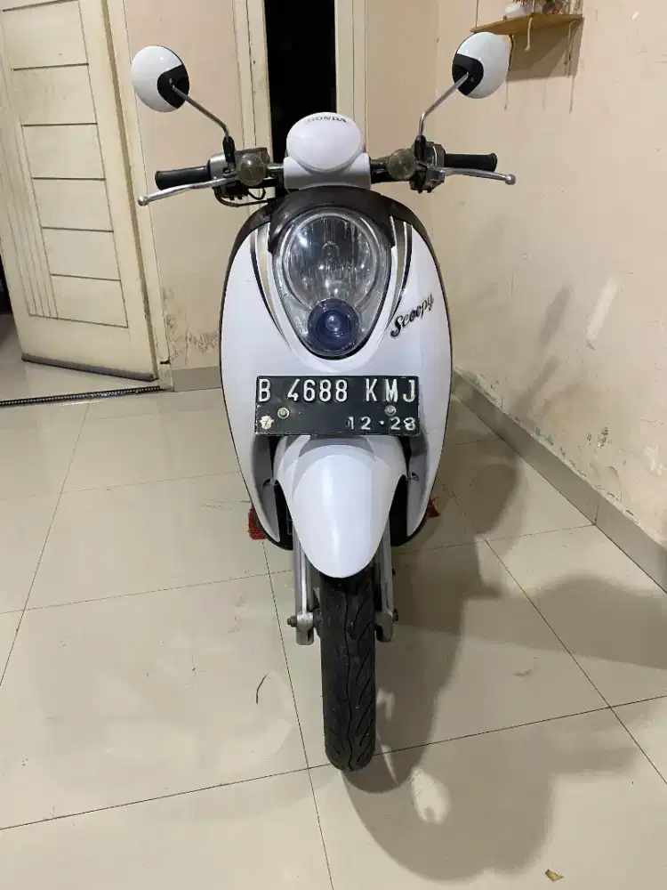 SCOOPY 2011 LENGKAP