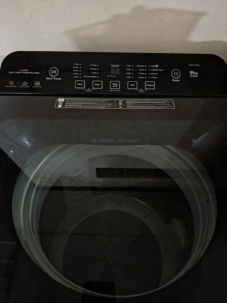 Dijual mesin cuci merek Aqua AQW-920R