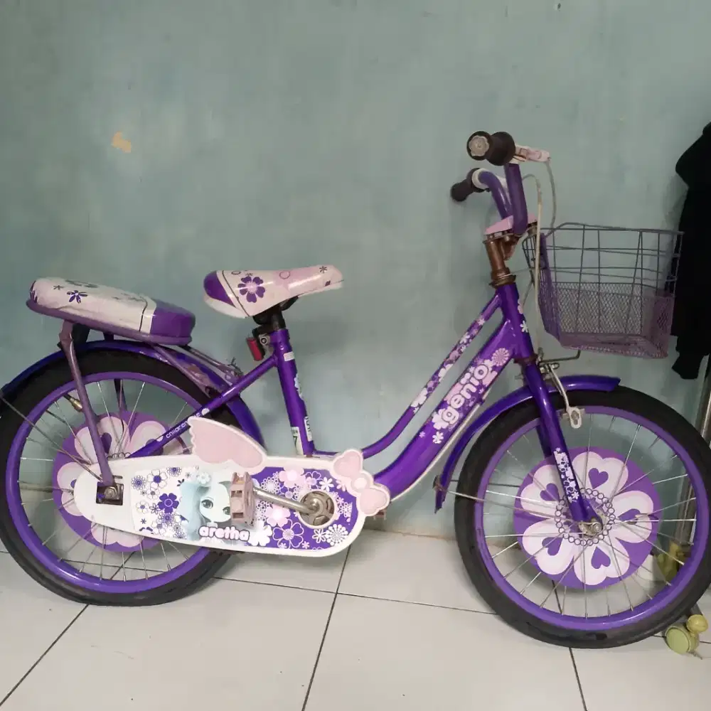 Sepeda merk genio UK 18 tinggal goes