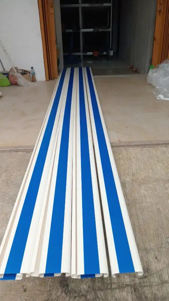 Jasa pasang stiiker dan wallpaper dan jual produk wallpaper dan sriker