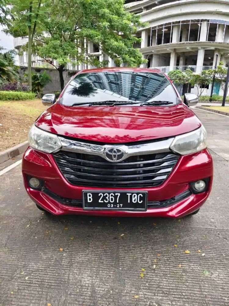 Avanza G Matic tahun 2017 warna merah