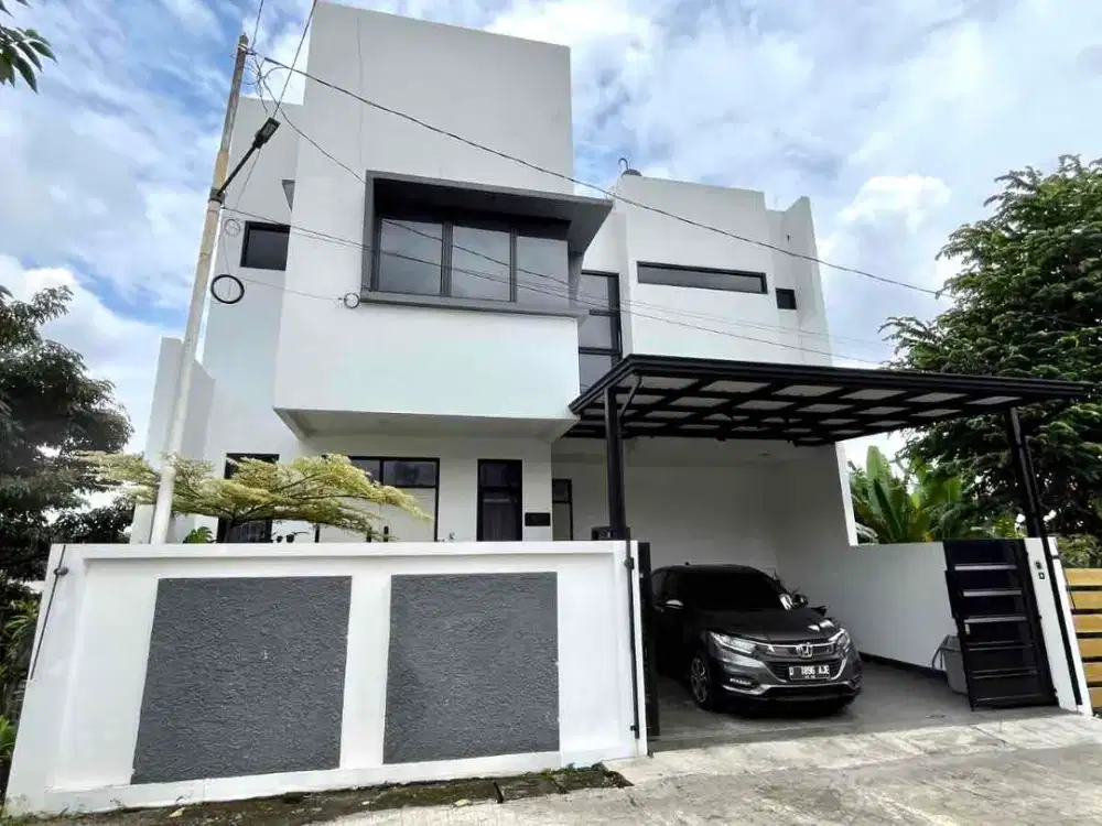 Rumah Homey Di Sarijadi Bandung