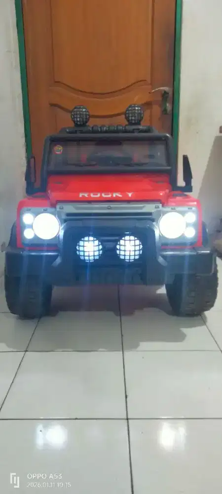 Mobil aki anak Jeep Rocky