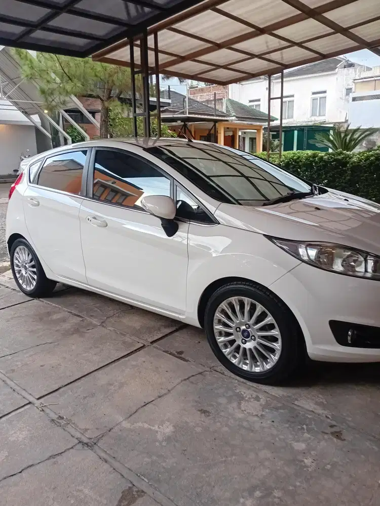 Ford Fiesta 2014 Bensin Km 50 rb