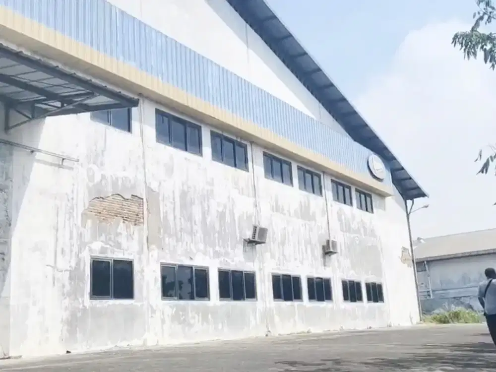 di SEWA / JUAL pabrik luas lahan 4.000 m2 luas bangunan 1.600 m2 di dalam kawasan industri Suryacipta surya cipa karawang