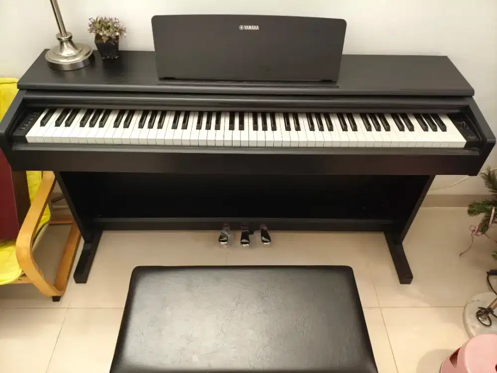 Yamaha YDP 144 Seperti Baru