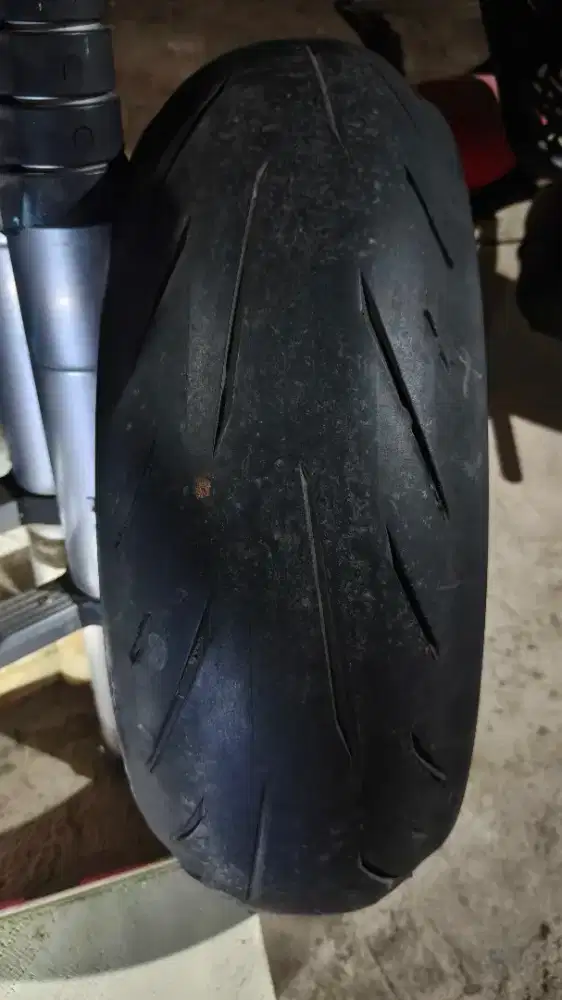 Ban moge Bridgestone Battlax S22 180/55 R17 copotan