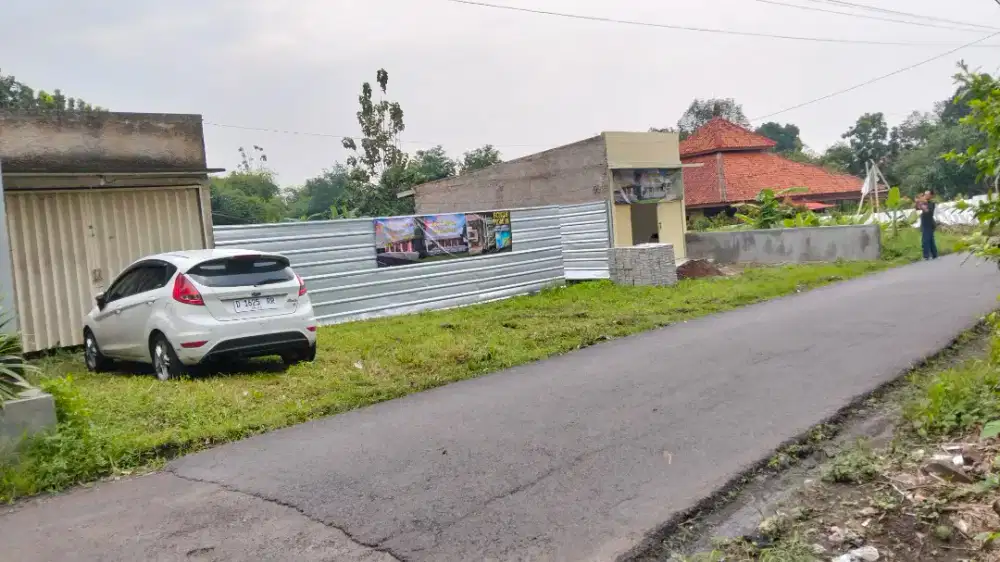 RUKO depan SEKOLAHAN