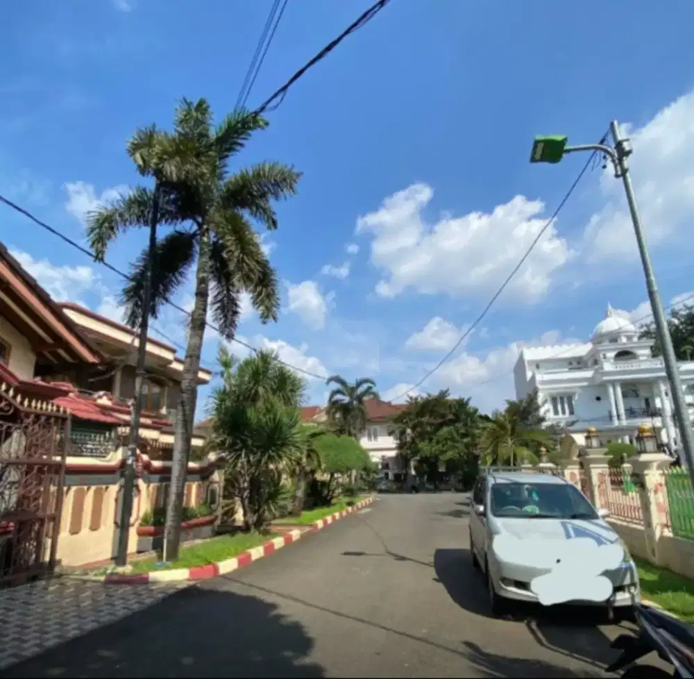 Dijual Rumah Usaha Permata Timur Duren Sawit