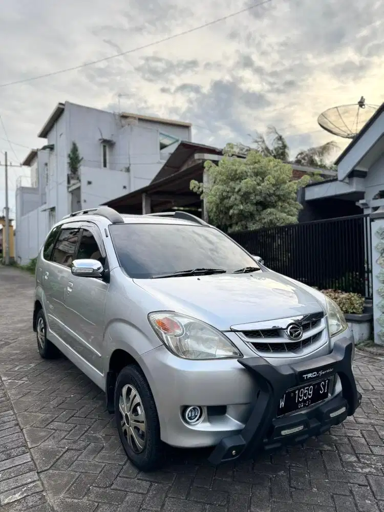 XENIA XI DELUXE MANUAL 2011