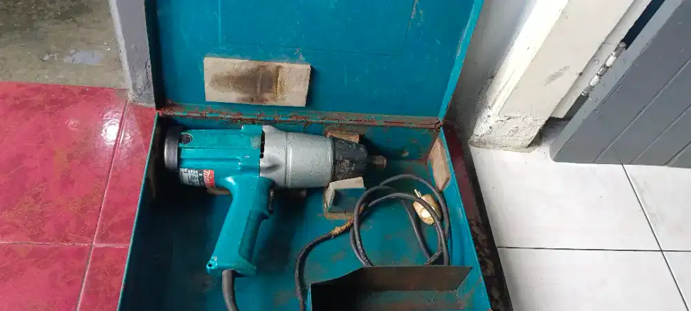 Impact makita 6906