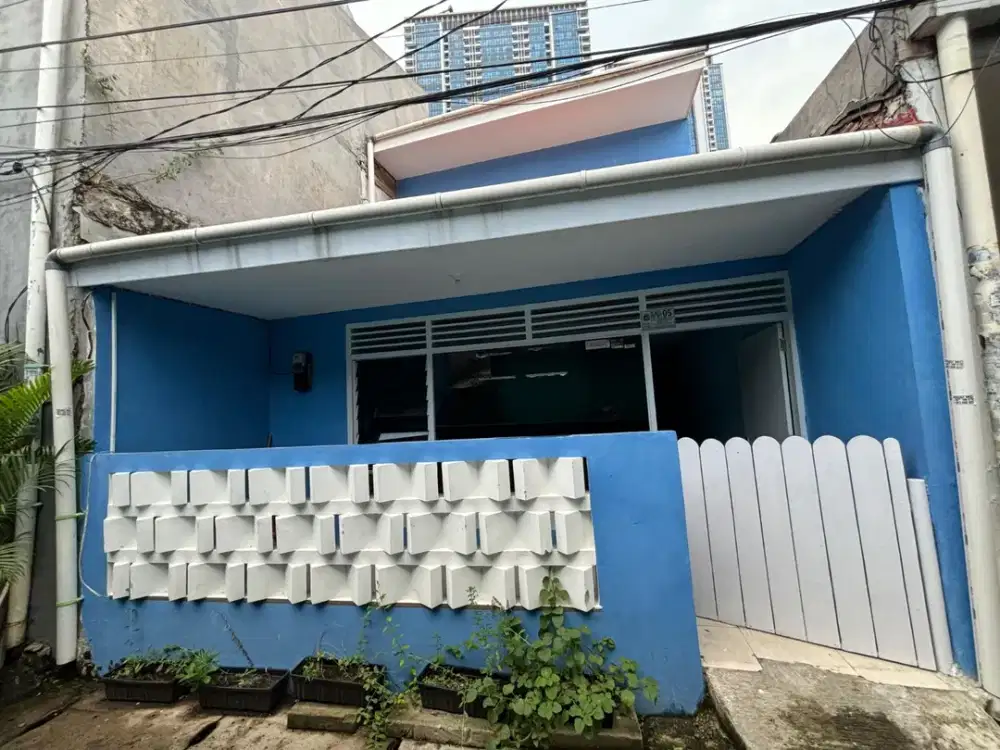 Rumah sudah Renovasi di Belakang Mall Kota Kasablanka Menteng Atas