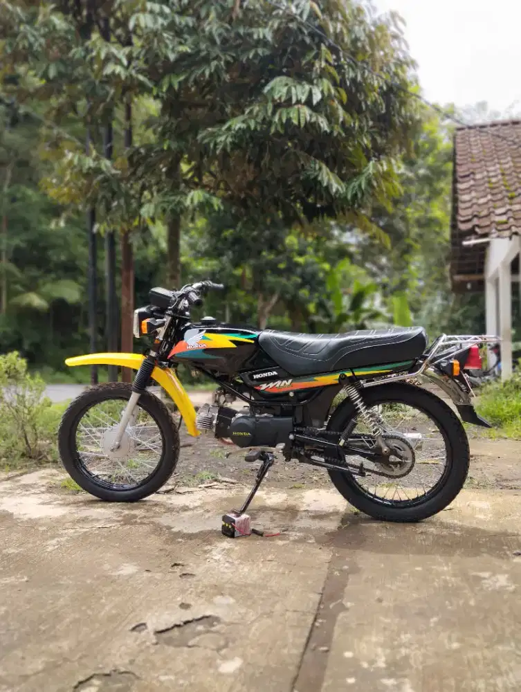 HONDA WIN 100 restorasi