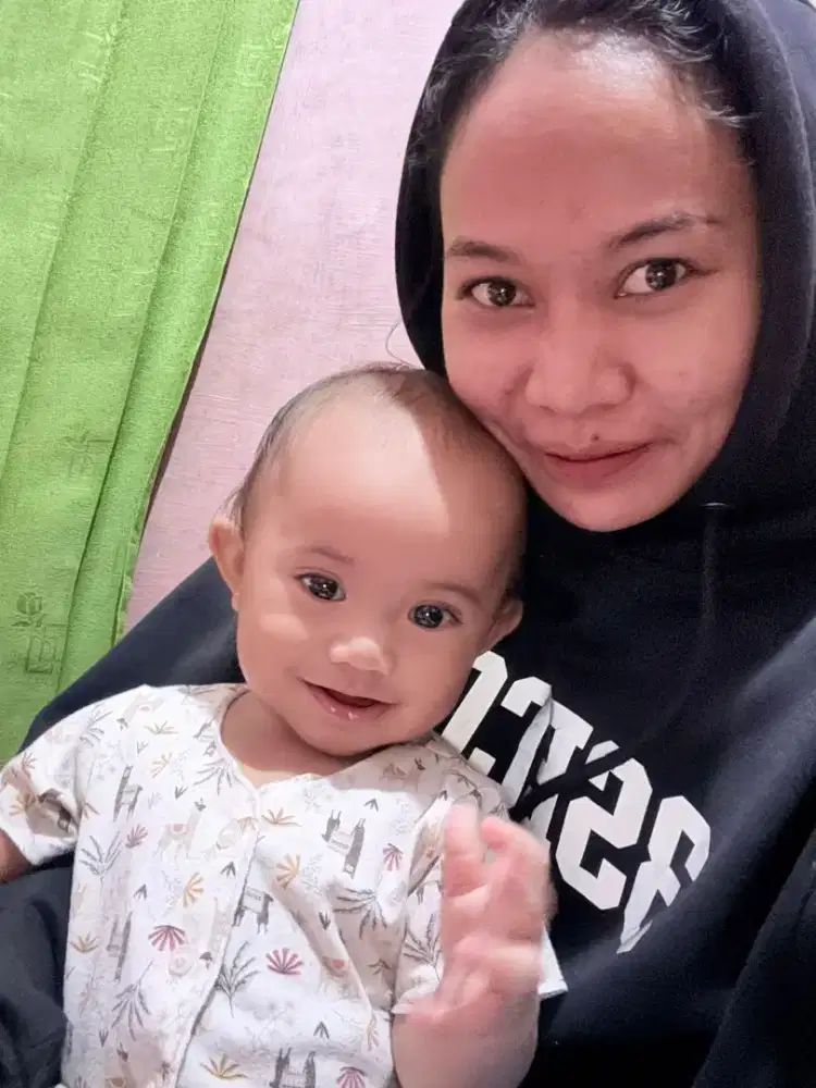 Jasa babysitter harian atau jam daerah jakarta dan tangsel