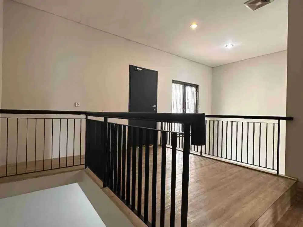 rumah dekat LRT Raffles hills Cibubur kawasan mewah