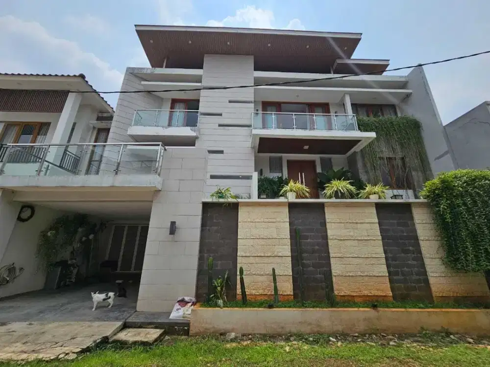 RUMAH MEWAH PRIVATE POOL DI JAGAKARSA DEKAT TOL ANDARA