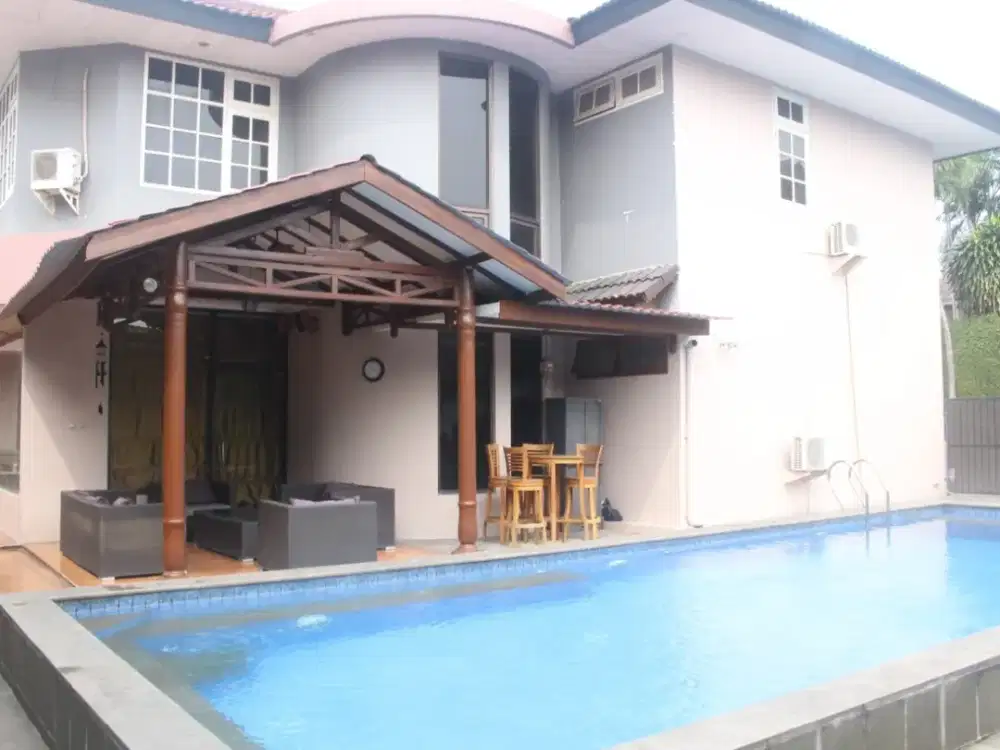 DIJUAL RUMAH MURAH PRIVATE POOL SIAP HUNI DI CIPETE LOKASI STRATEGIS