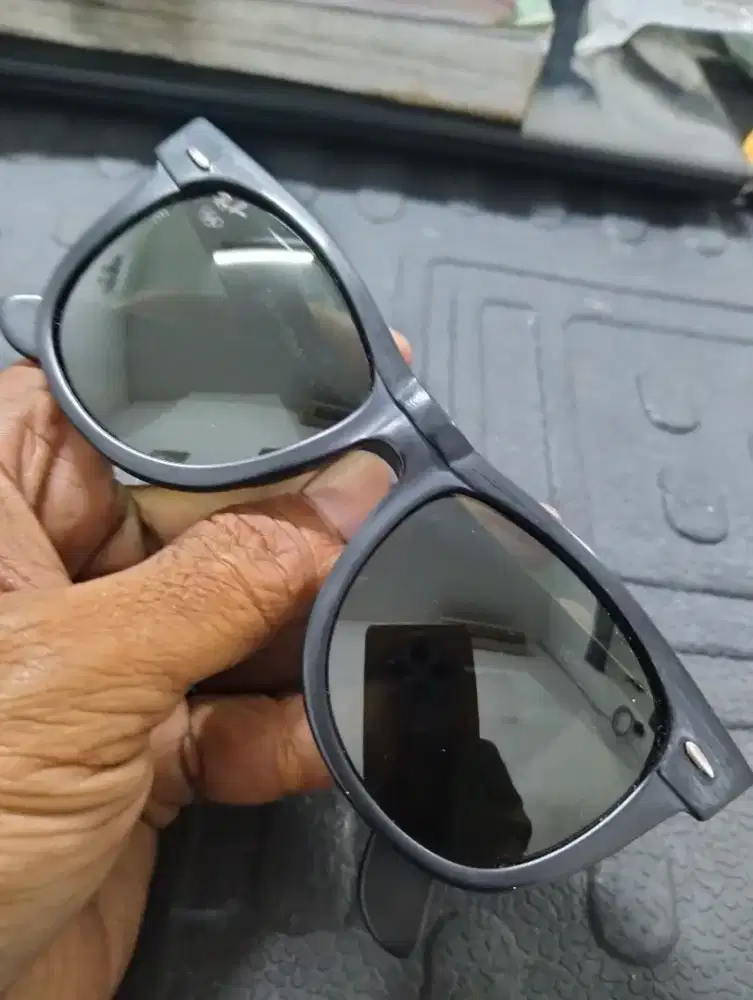 Kacamata Wayfarer B&L