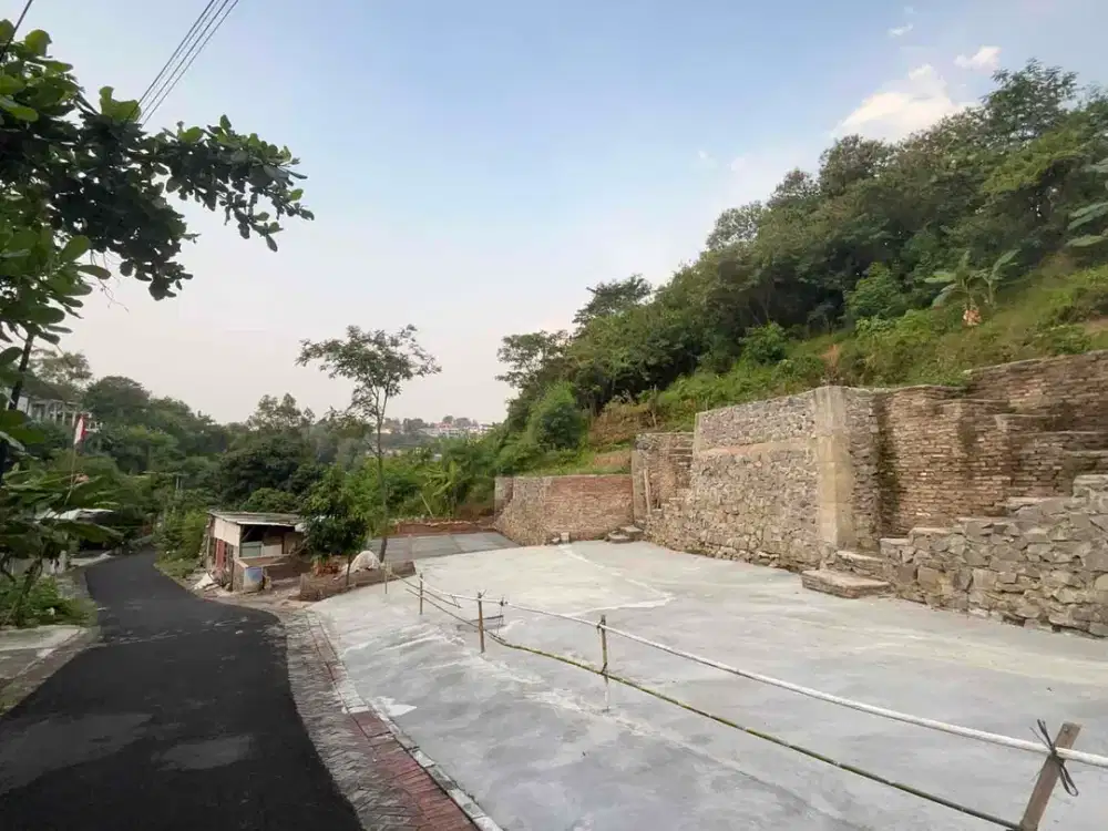 Tanah papandayan watulawang dekat SPBU gajahmungkur jalan lebar