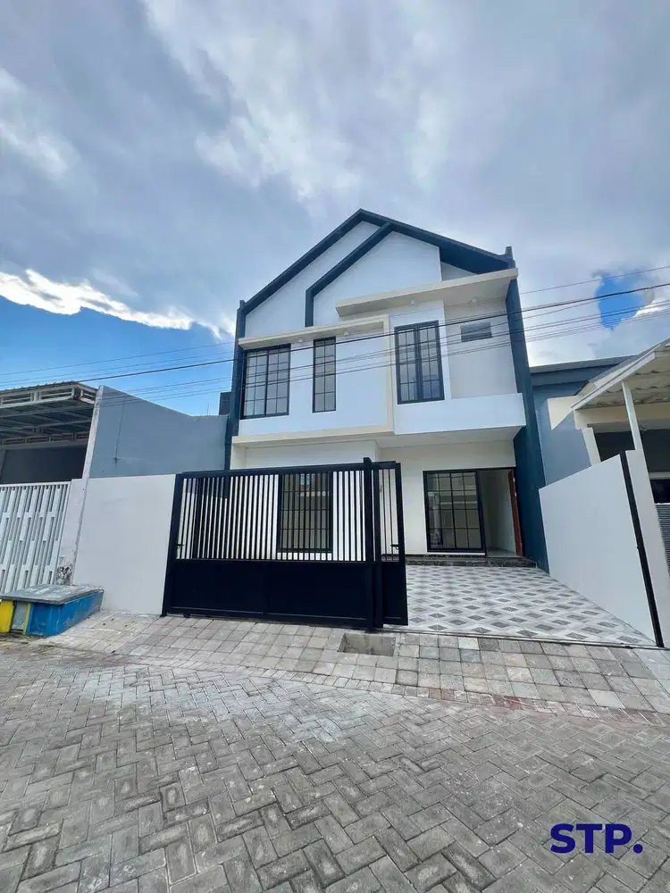 Rumah baru modern-classic lebar 8 di Mulyosari Utara