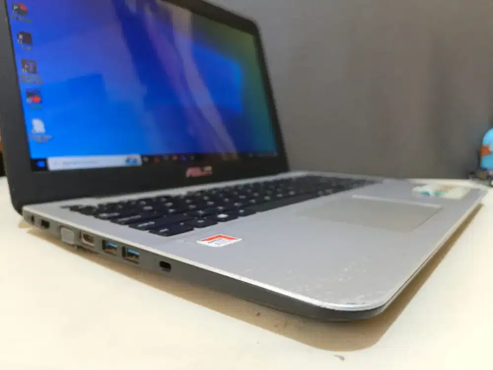 Asus X555QA AMD A1O Hdd 1 Tb Gen 9 Ram 8gb Second