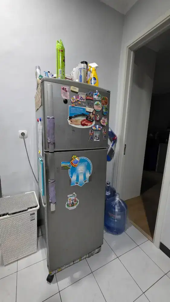 Dijual kulkas 2nd electrolux