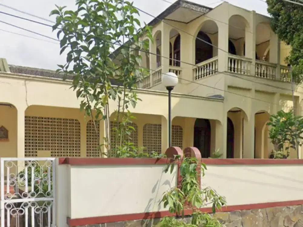 Rumah Mewah di Setrasari Bandung Halaman luas dekat PVJ Bandung Sangat Strategis