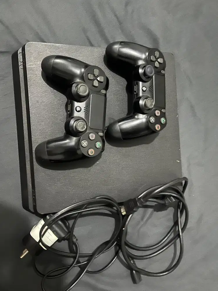 Dijual PS4 Slim