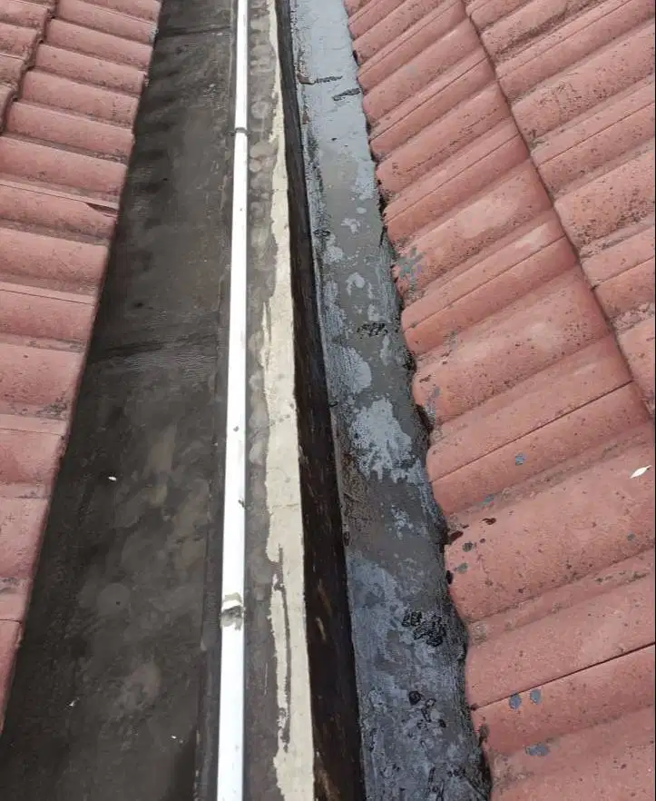 Aspal Cair Emulsi isi kemasan 5 ltr