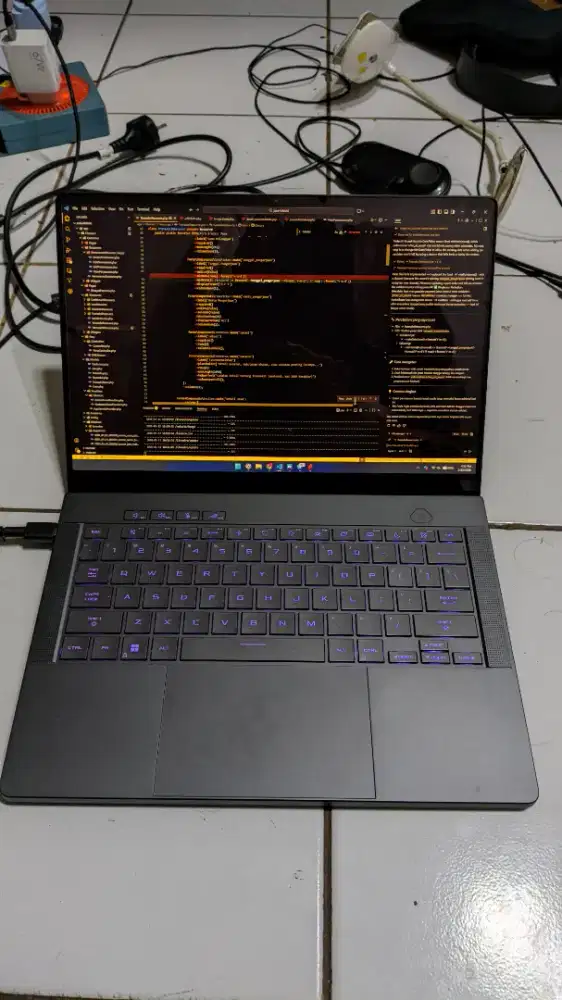 ASUS ROG ZEPHYRUS G14 OLED RTX 4070 RYZEN 9-8945HS RAM 32GB SSD 1TB