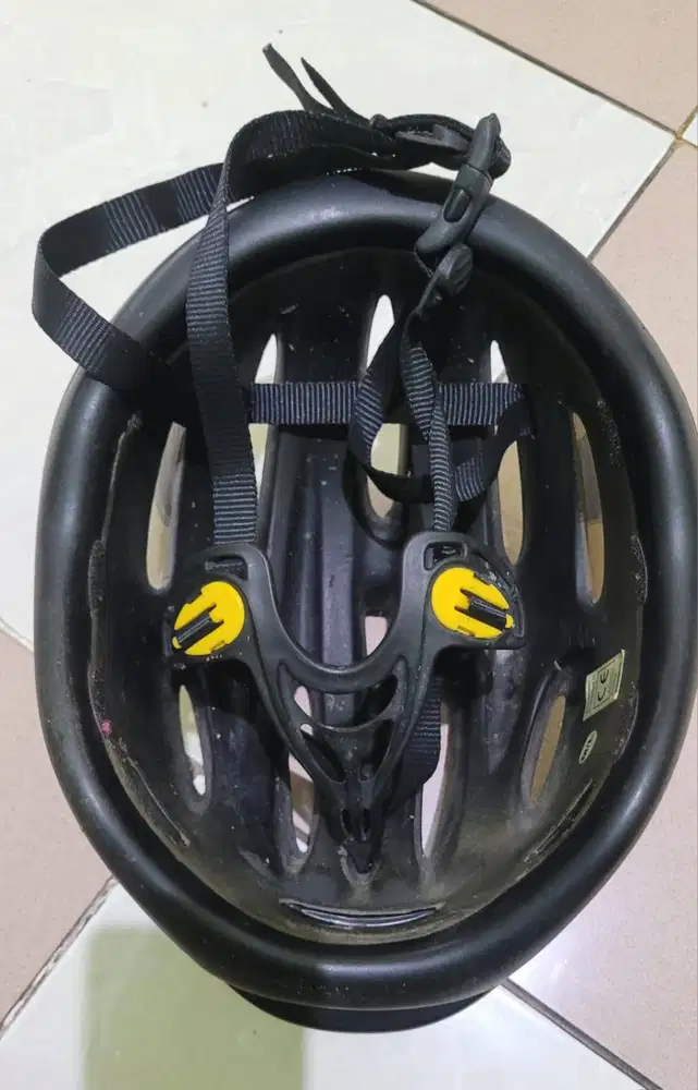 Helm Sepeda Prowell