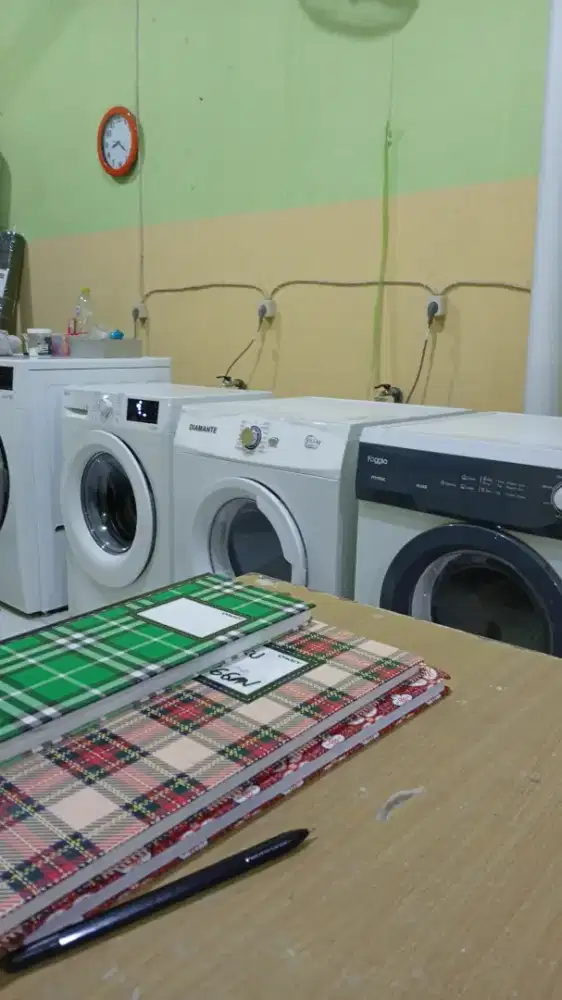 Loker laundry khusus wanita