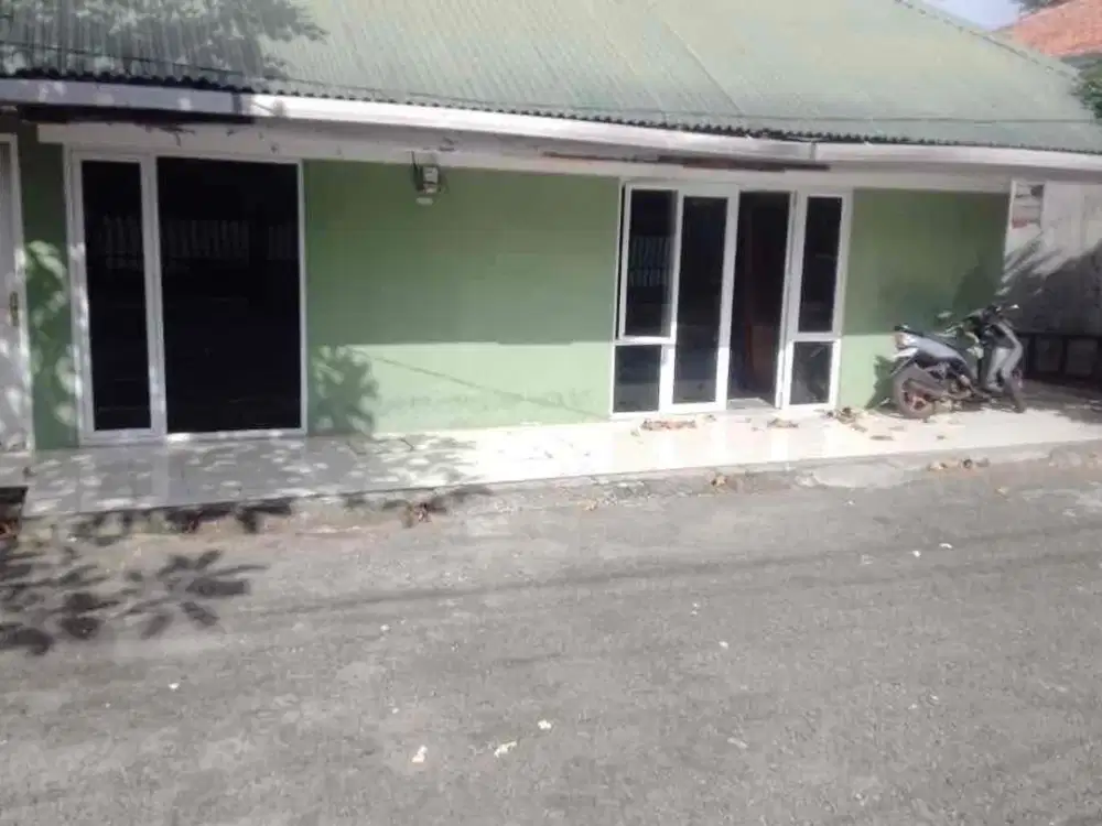 disewakan rumah usaha dekat mrt Fatmawati cocok buat kantor atau MBG