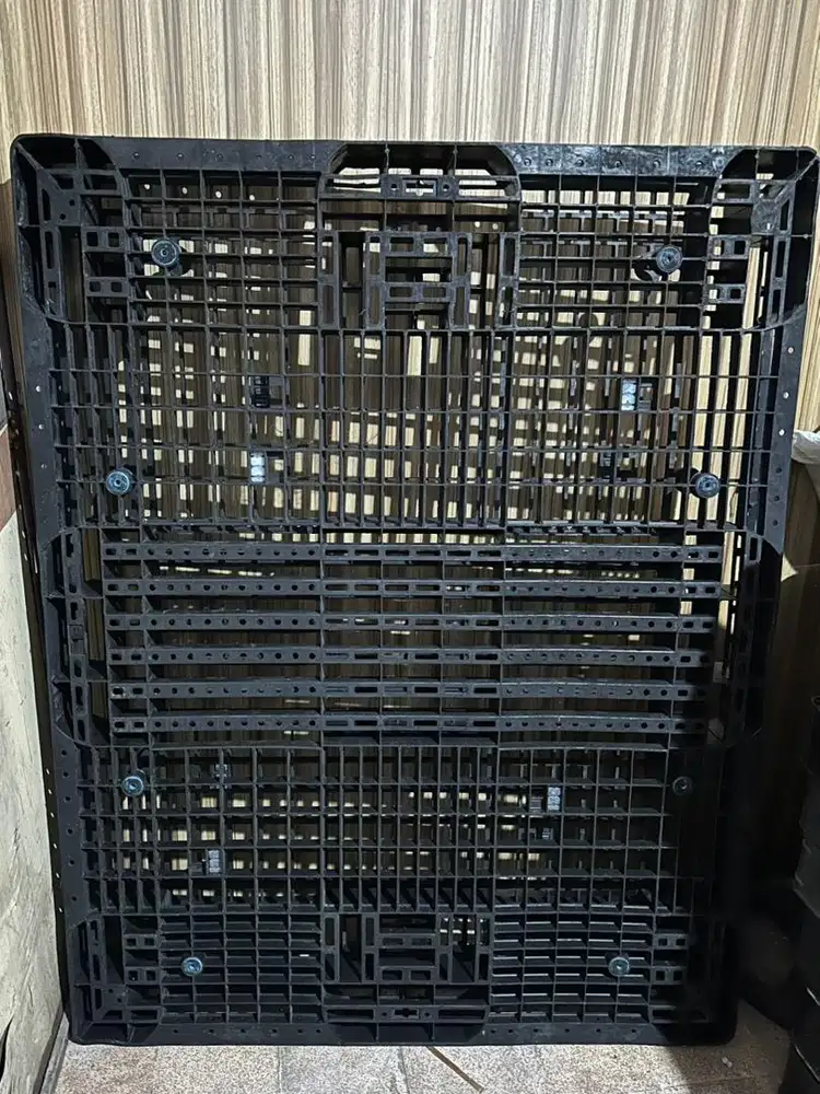 Palet plastik 140 x 110 cm borongan lebih murah