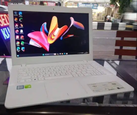 ASUS X442U PUTIH MULUS INTEL CORE I5 8250U
