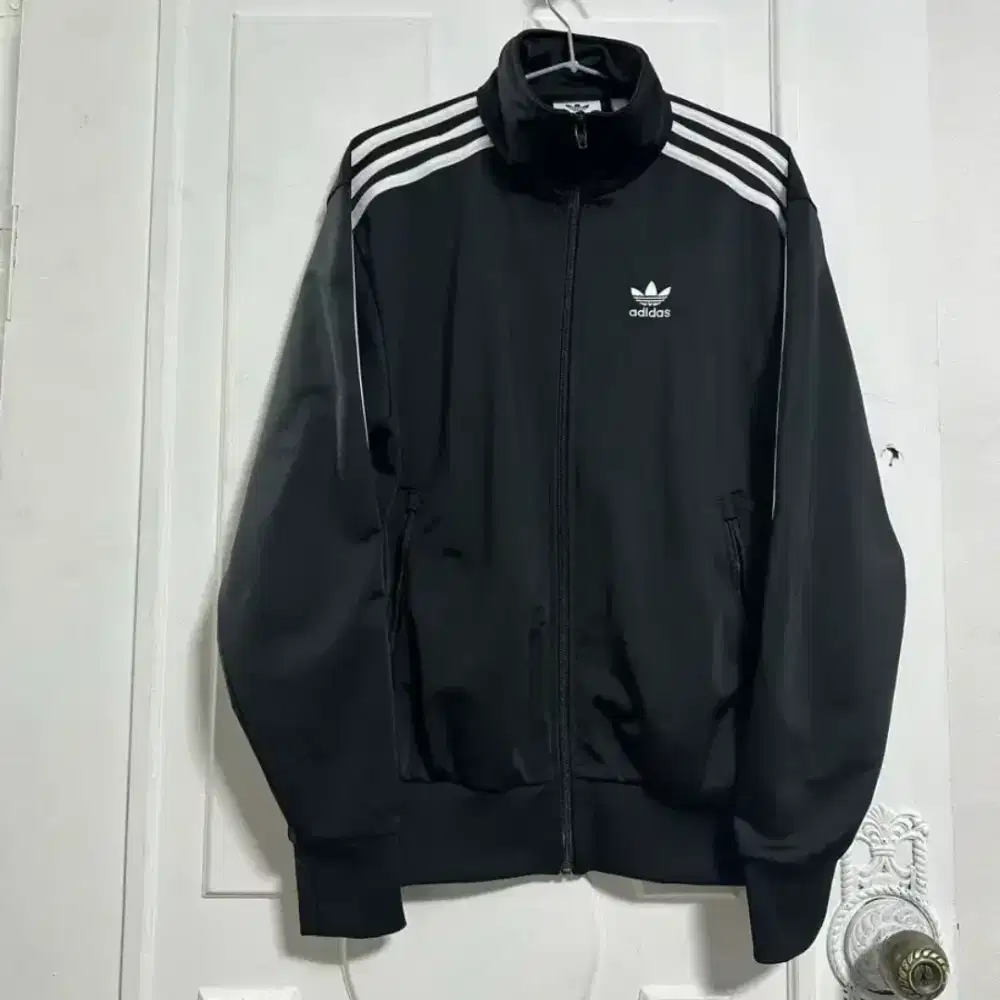 Preloved jaket adidas