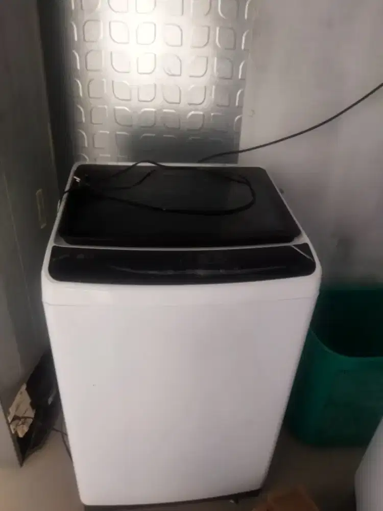 Mesin cuci 8KG bagus