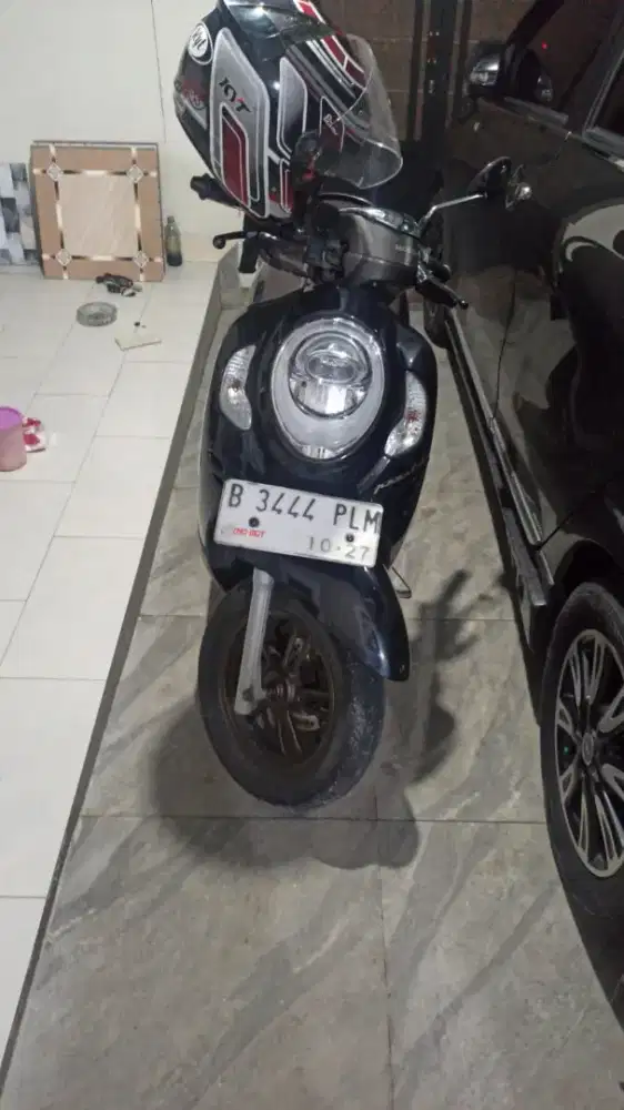 Scoopy prestige 2022 keyles hitam