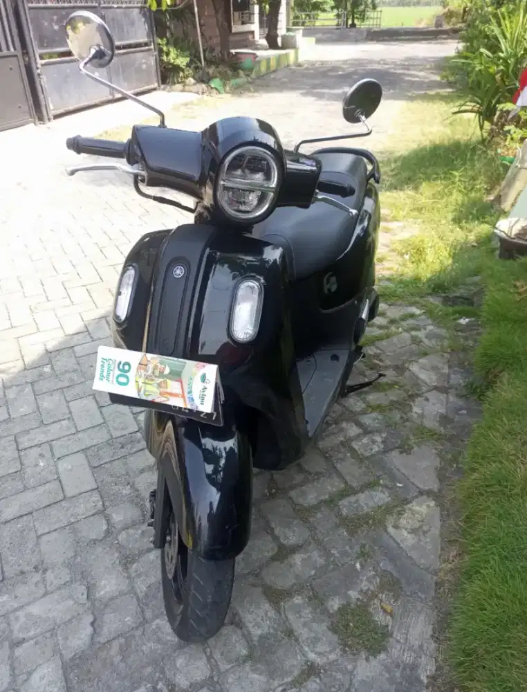 Yamaha fazzio 2022 hitam